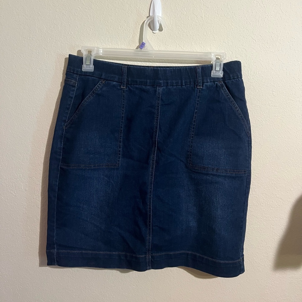 D&CO skirt
